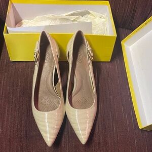 Joan & David Cream Textured Heels